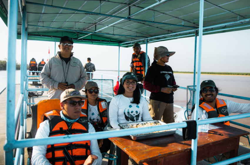 Doce investigadores peruanos realizaron expedición científica para estudiar a más de 500 delfines de río en Ucayali.