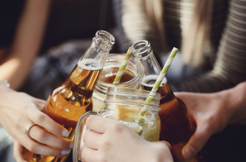  Consumo de alcohol en adolescentes pone en riesgo su desarrollo físico y mental