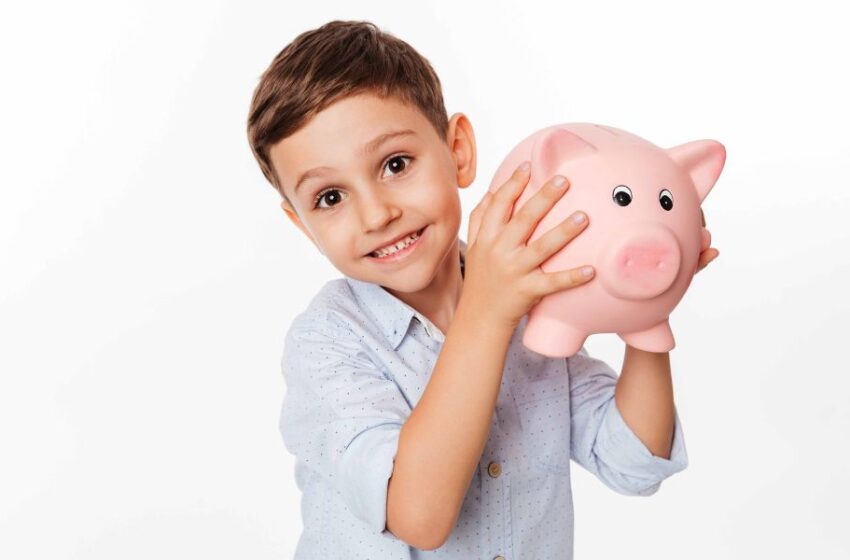 Educación financiera para niños y niñas: Cinco consejos para enseñarles a administrar su dinero