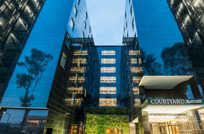 Courtyard by Marriott Bogotá Airport: una escala de lujo en el corazón de América Latina