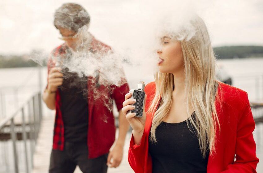 Vapeo y cigarrillos: el doble riesgo que amenaza la salud de los jóvenes