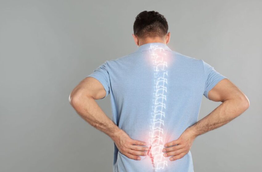 ¿Dolor de espalda después de una caída? Puede ser una fractura vertebral